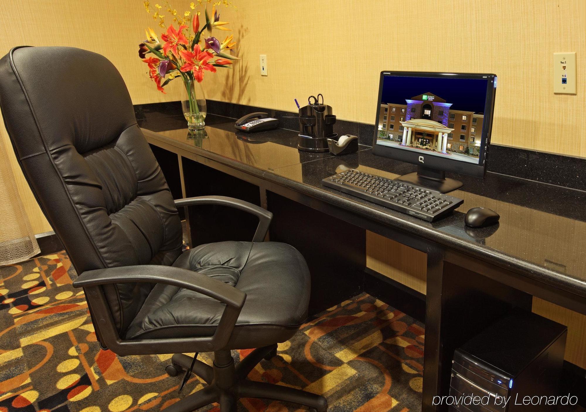 Holiday Inn Express Hotel & Suites Texarkana East By Ihg Extérieur photo